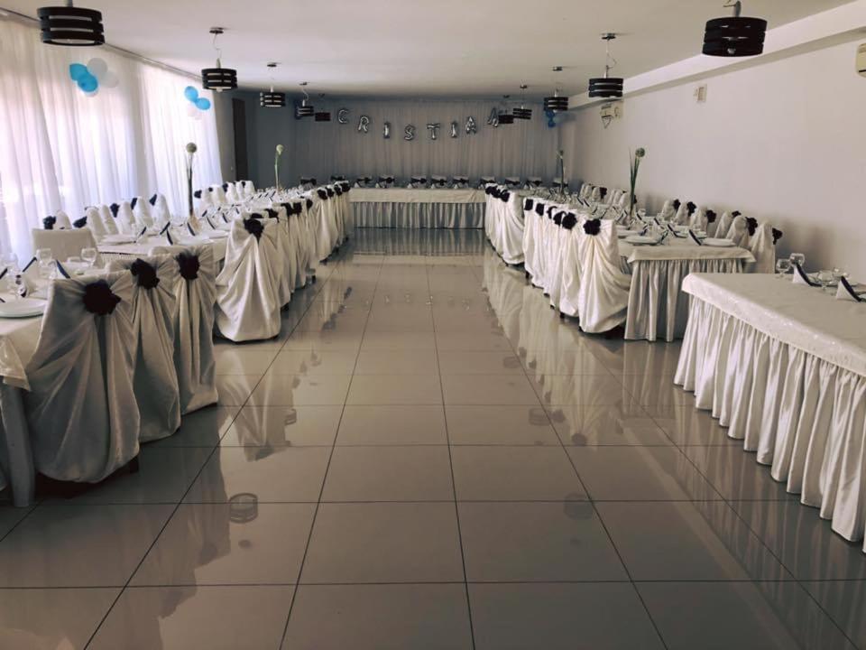 Pensiunea Deian-Clisura Dunarii Moldova Noua Exterior foto